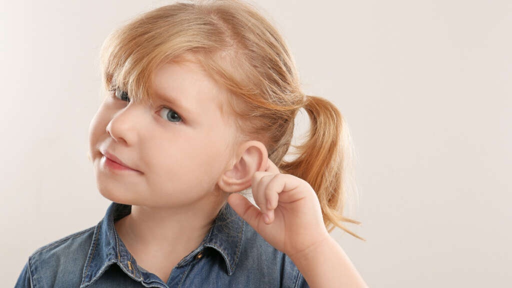 Deficit uditivo nei bambini e sviluppo del linguaggio
